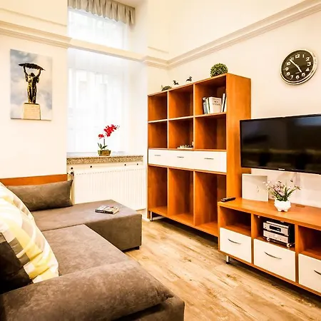 Apartment Bpr Corvin5 *