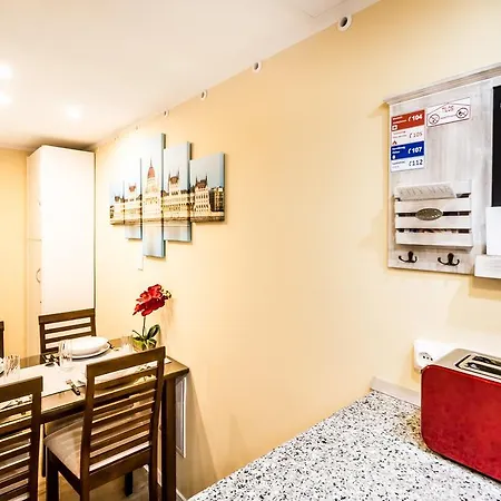 Appartamento Bpr Corvin5 *